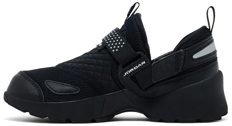 Air Jordan Wmns Jordan Trunner LX Triple Black