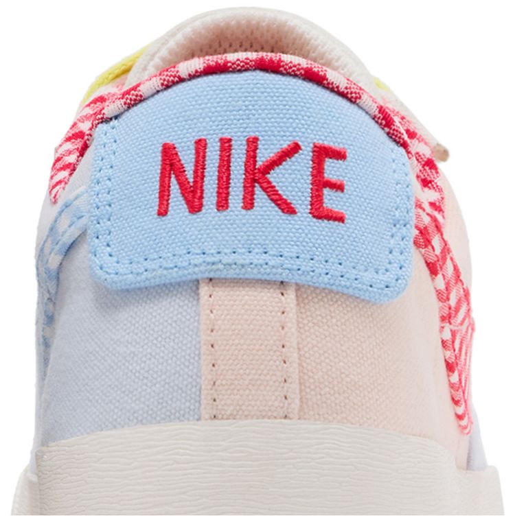 Nike Wmns Blazer Low LX Picnic
