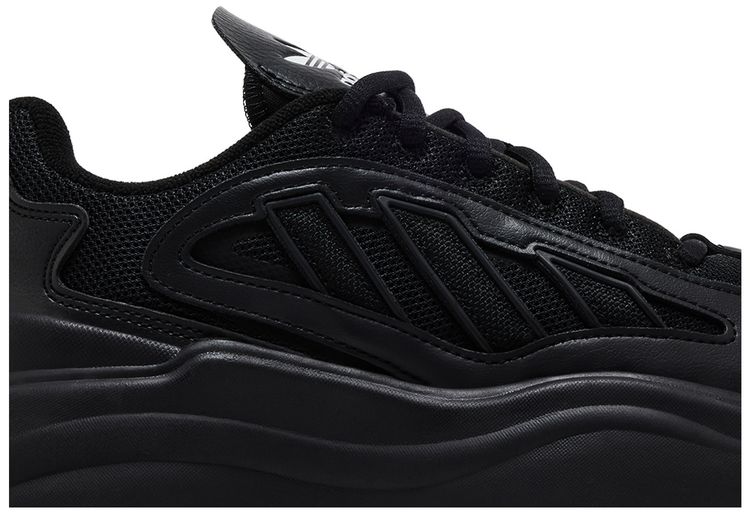 adidas Wmns Ozgaia Triple Black