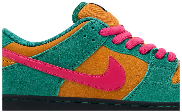 Nike SB Dunk Low Green Noise Watermelon