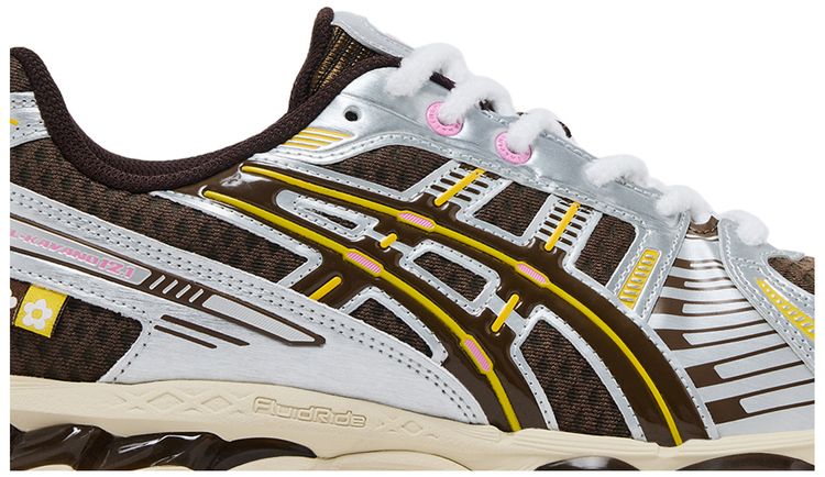 VANDYTHEPINK x ASICS Gel Kayano 121 Chocolate