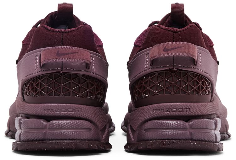Nike Wmns Zoom Vomero Roam Burgundy Team Red