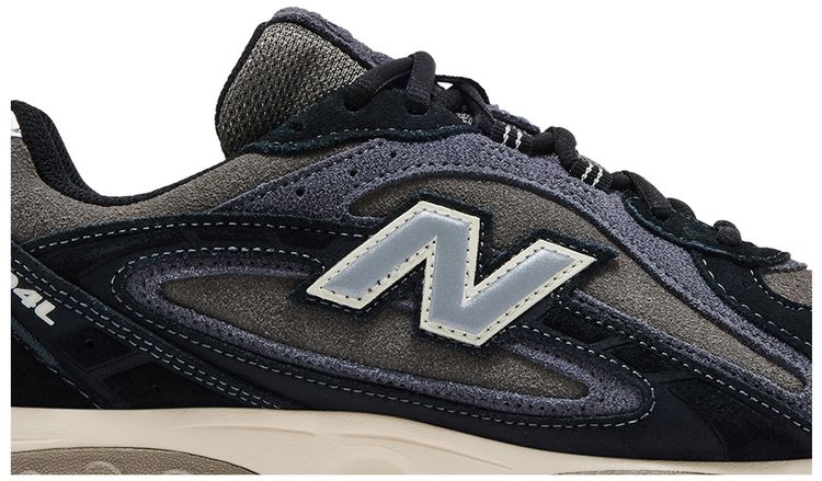 New Balance 204L Black Magnet
