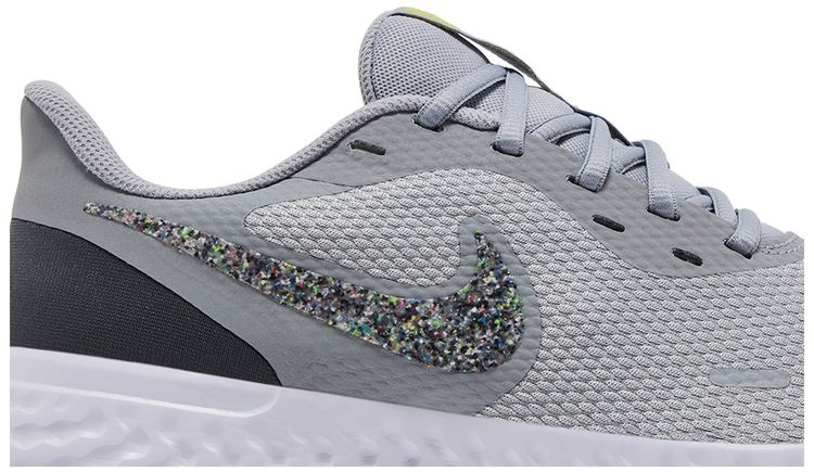 Nike Revolution 5 Premium Wolf Grey