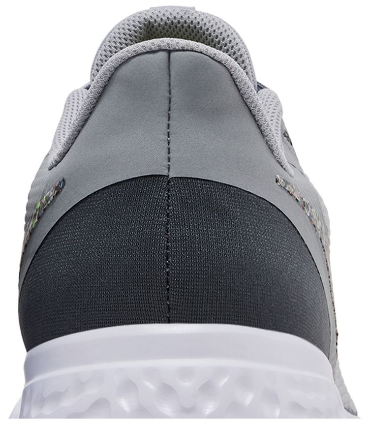 Nike Revolution 5 Premium Wolf Grey