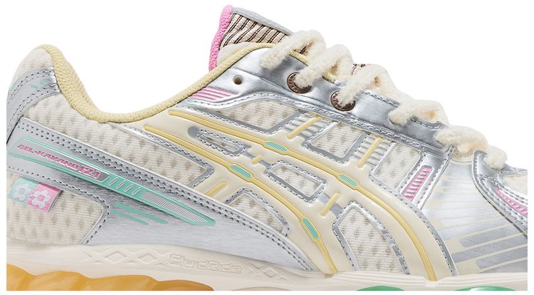 VANDYTHEPINK x ASICS Gel Kayano 121 Vanilla