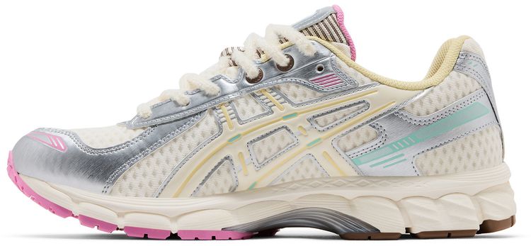 VANDYTHEPINK x ASICS Gel Kayano 121 Vanilla