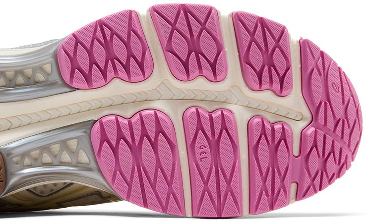 VANDYTHEPINK x ASICS Gel Kayano 121 Vanilla