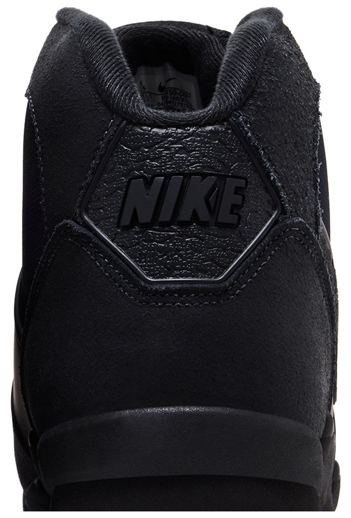 Nike Baltoro Black Metallic Gold