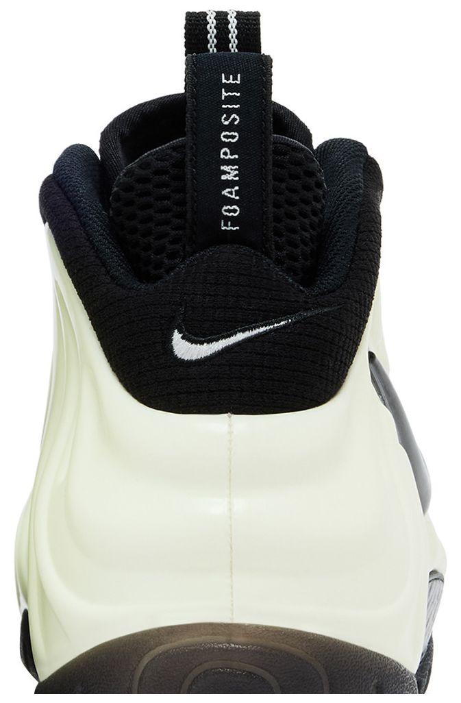Nike Air Foamposite Pro Glow In The Dark