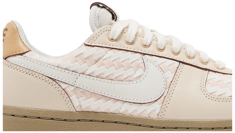 Nike Wmns Field General 82 Woven