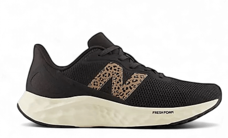 New Balance Wmns Arishi V4 Black Cement Flat Taupe Angora