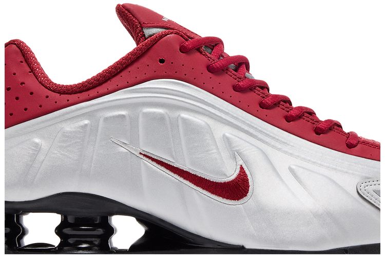 Nike Shox R4 Metallic Silver Black Team Crimson
