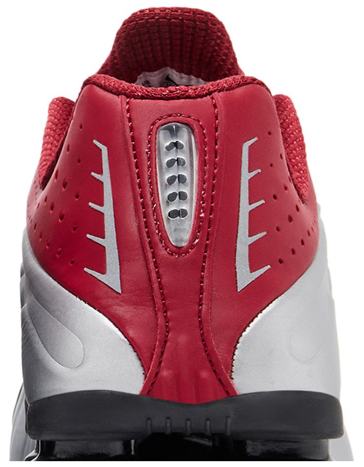 Nike Shox R4 Metallic Silver Black Team Crimson