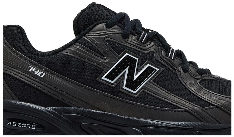 New Balance 740 Black