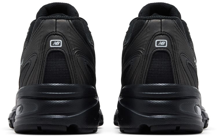 New Balance 740 Black