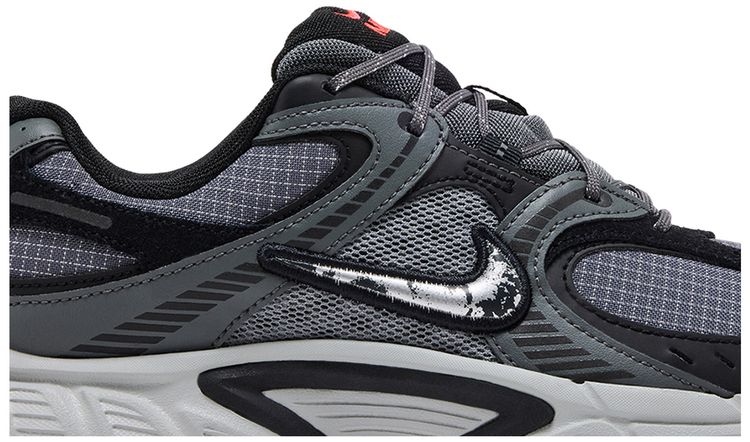 Nike V5 RNR SE Iron Grey Metallic Silver