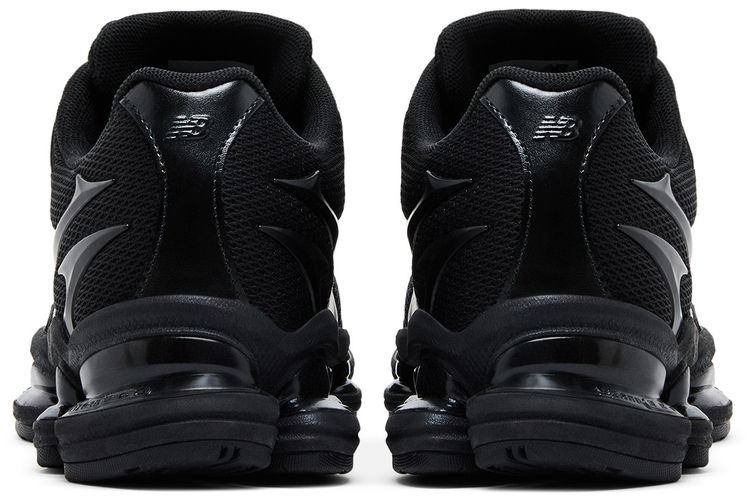 New Balance 2000 Black Metallic