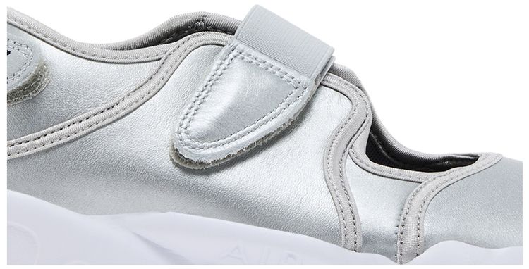 Nike Wmns Air Rift Premium Metallic Silver Sail