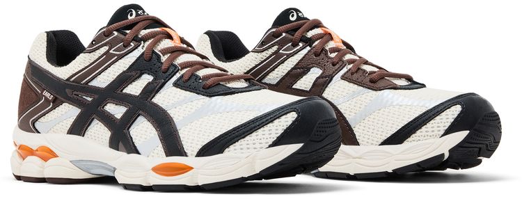 Earls x ASICS Gel Cumulus 16 Coconut Milk