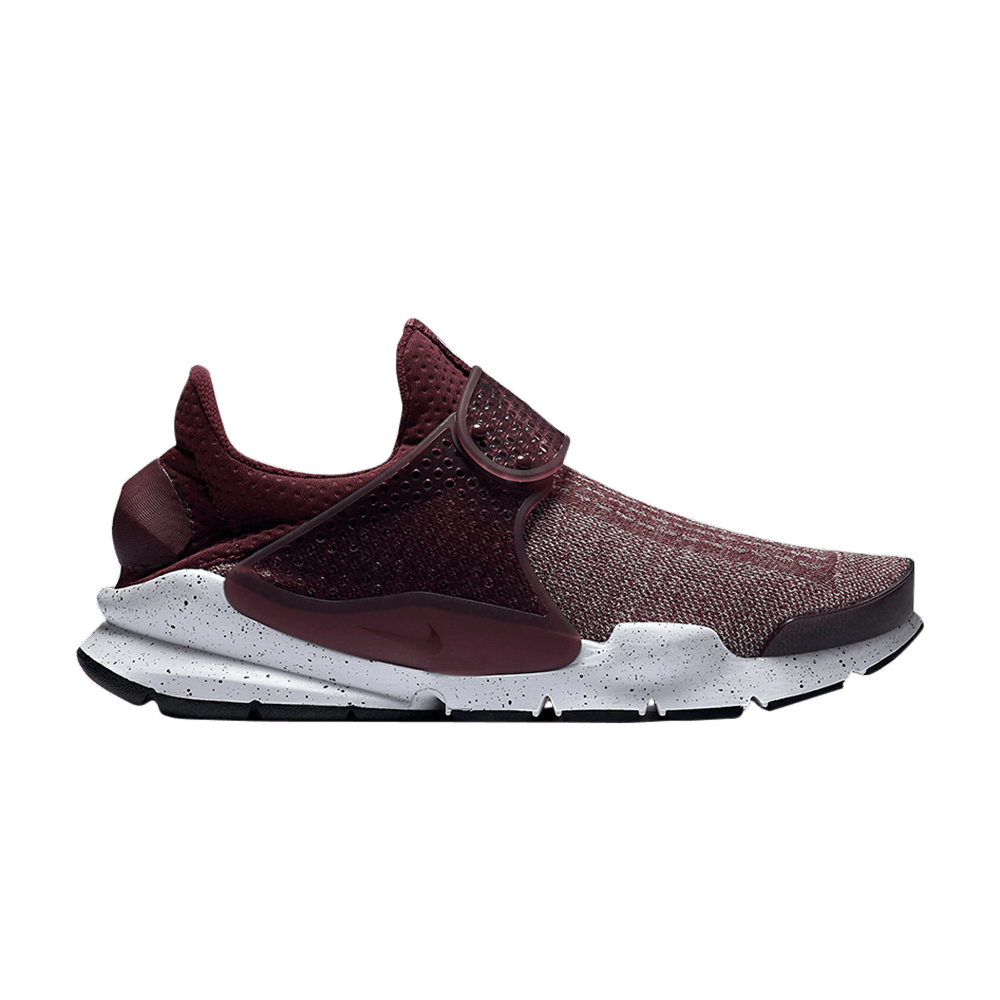 nike sock dart maroon