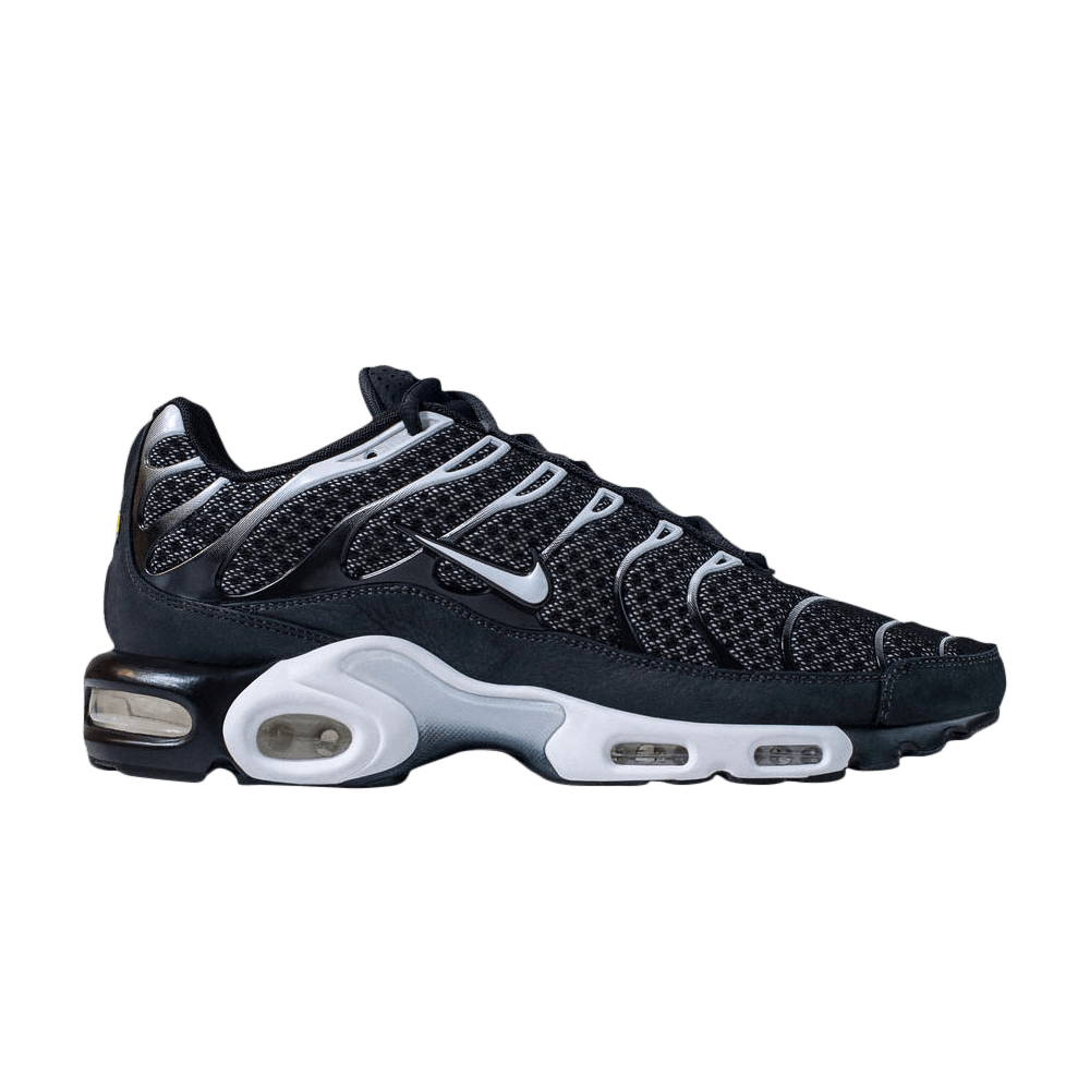 nike air max plus black sail