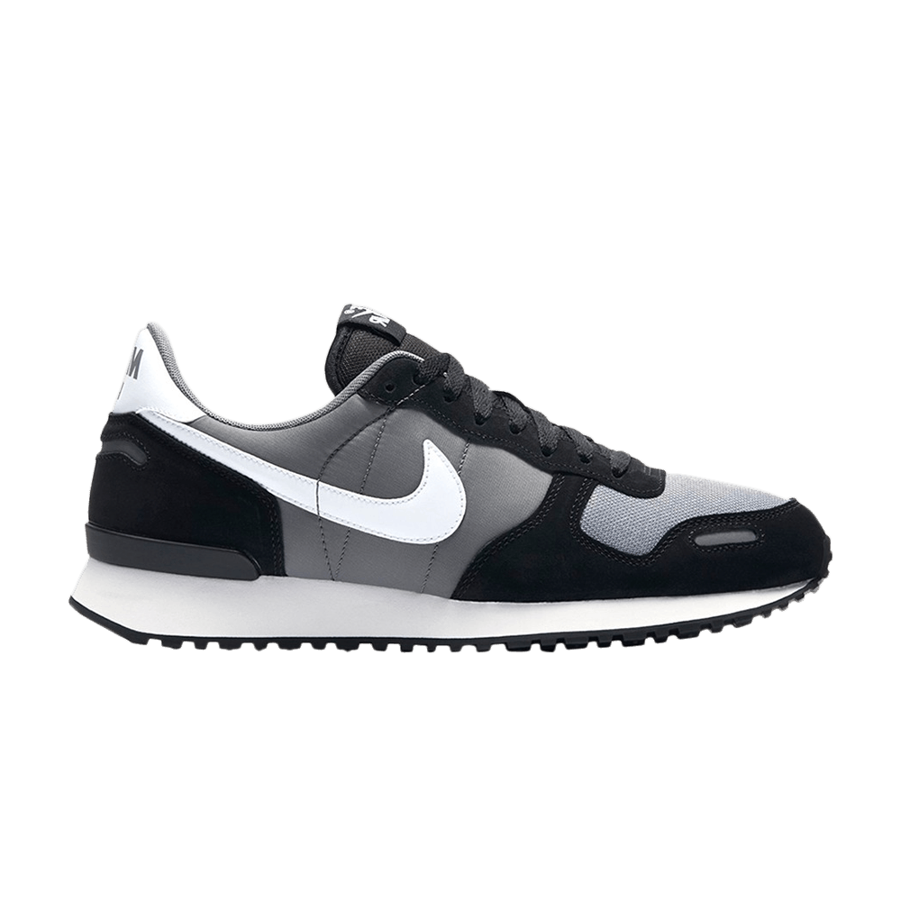Nike air vortex black and white clearance