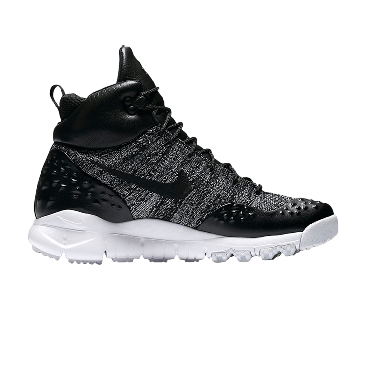 Nike lupinek flyknit black new arrivals