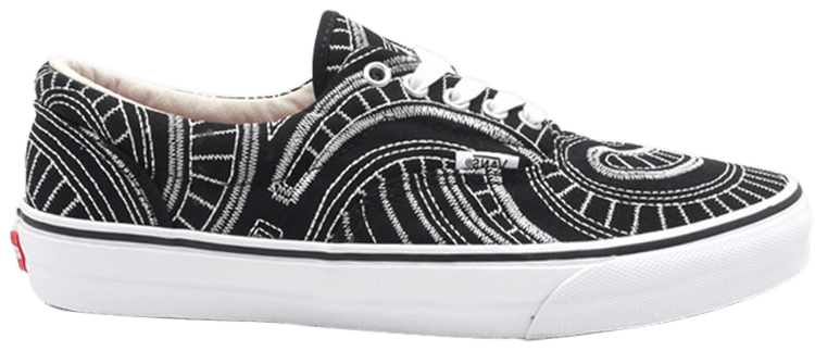 Size 10.5 Supreme x Era Uptown