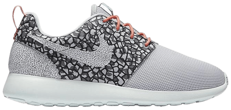 Buy Wmns Roshe One Premium 833928 001 GOAT