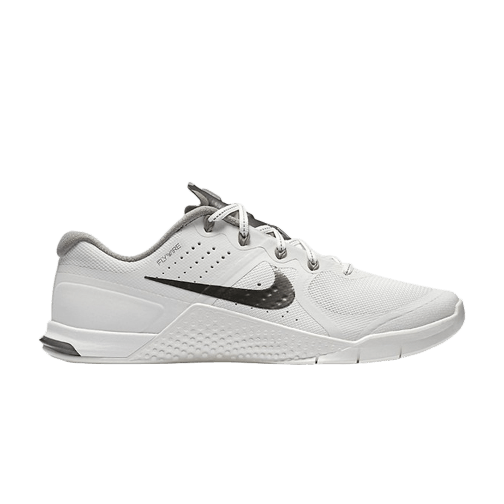 white nike metcon 2