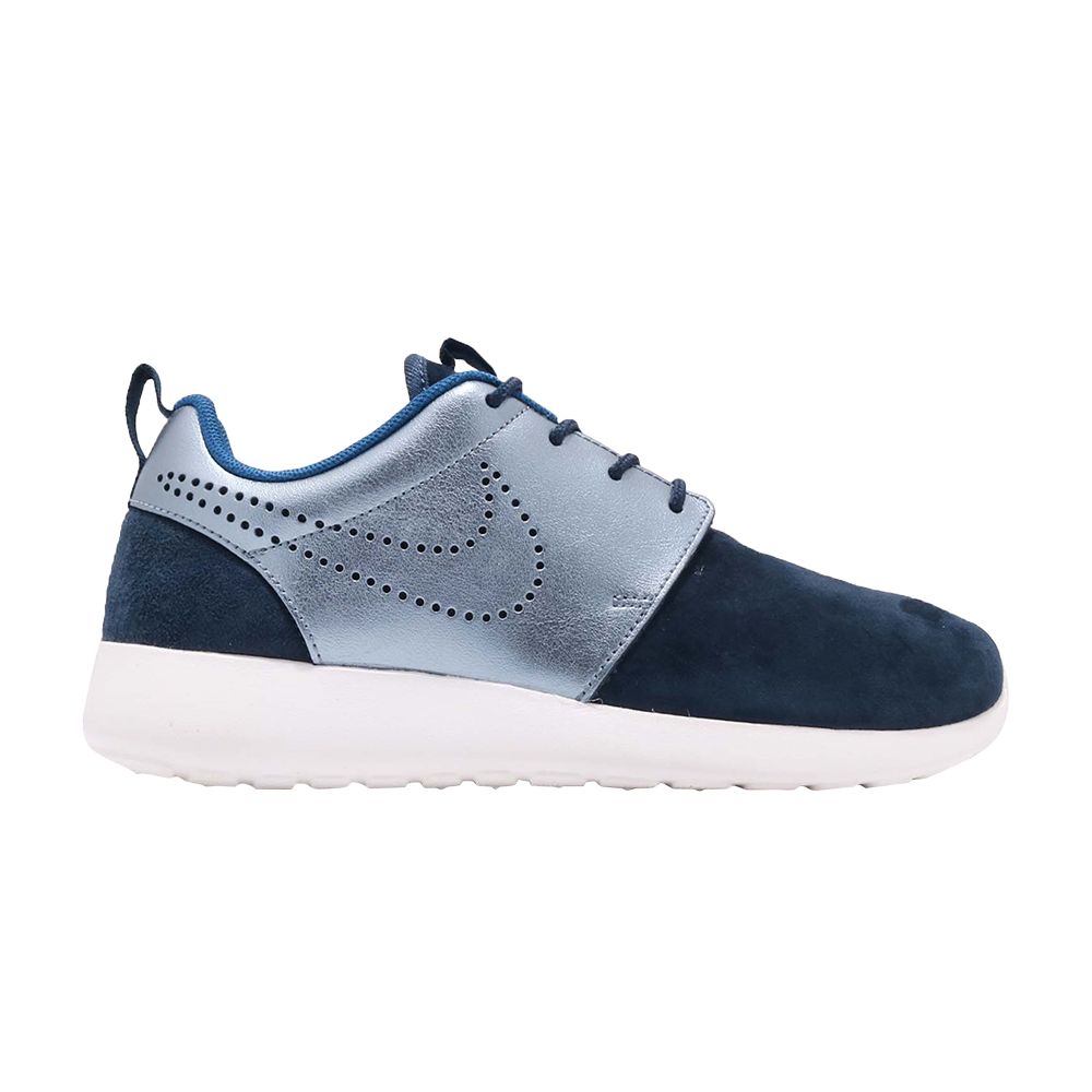 Nike Wmns Roshe One PRM Suede 'Mid Navy' | Blue | Women's Size 6.5 - 820228-400