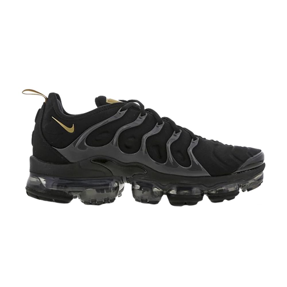 NIKE AIR VAPORMAX PLUS 'BLACK METALLIC GOLD'