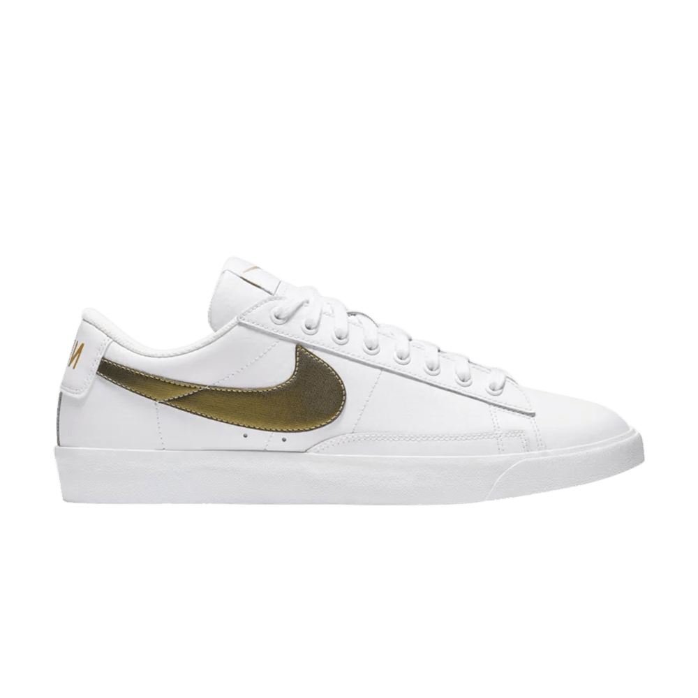 Nike blazer low white gold