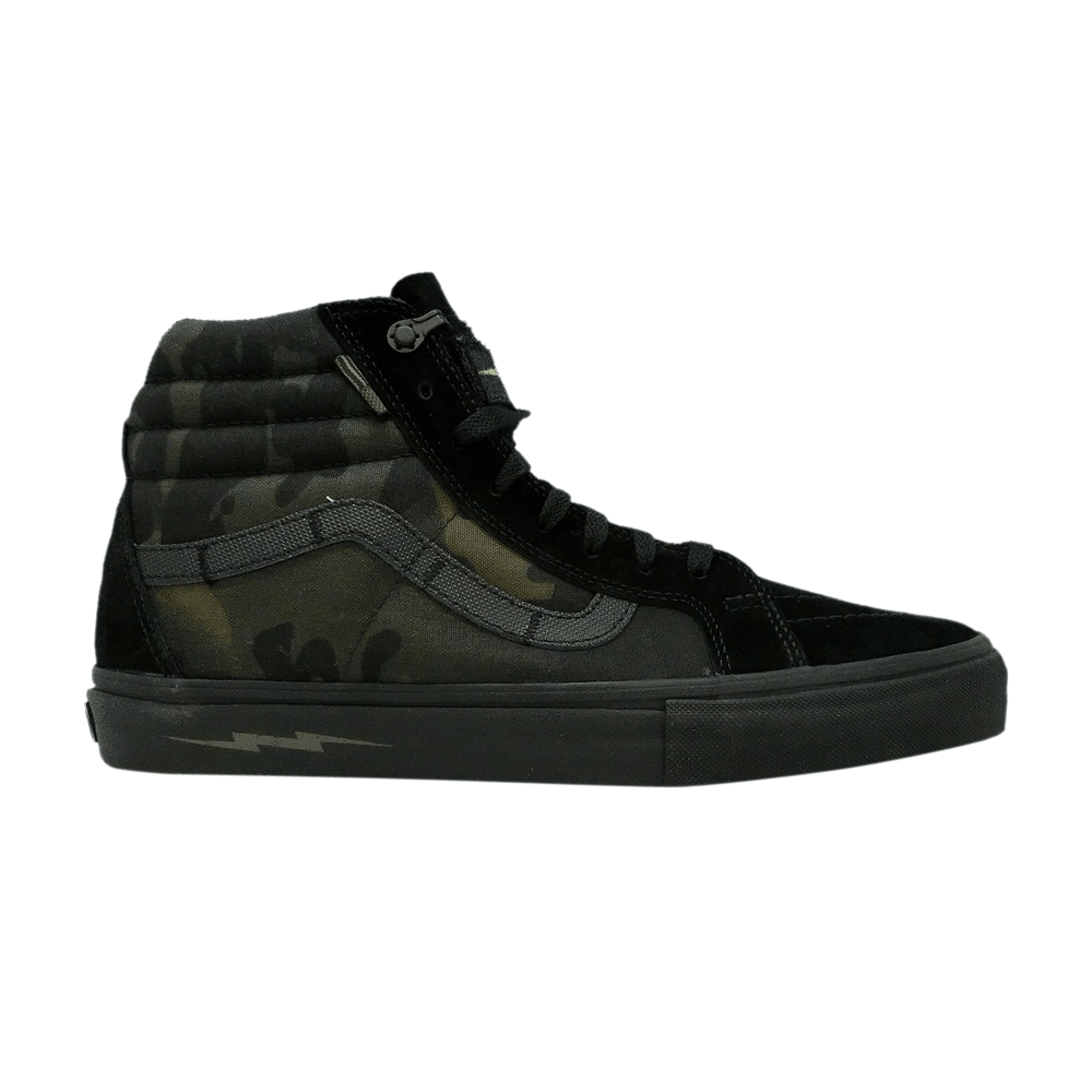 black multicam vans