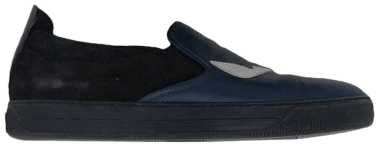 Fendi slip hotsell on black