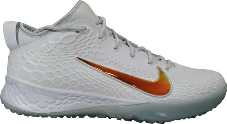 Force Zoom Trout 5 Turf 'White Iridescent'