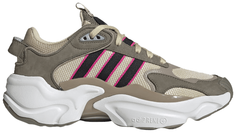 Wmns Magmur Runner Desert Sand