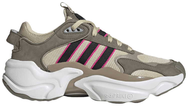 Wmns Magmur Runner 'Desert Sand'