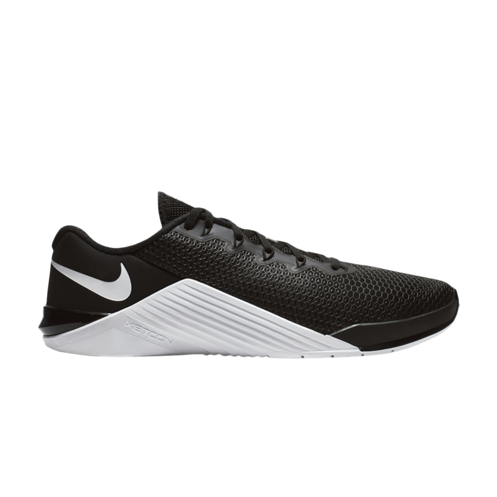 Buy Metcon 5 Sneakers | GOAT