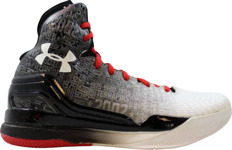 Stephen Curry Warms Up in Under Armour ClutchFit Drive - Sports