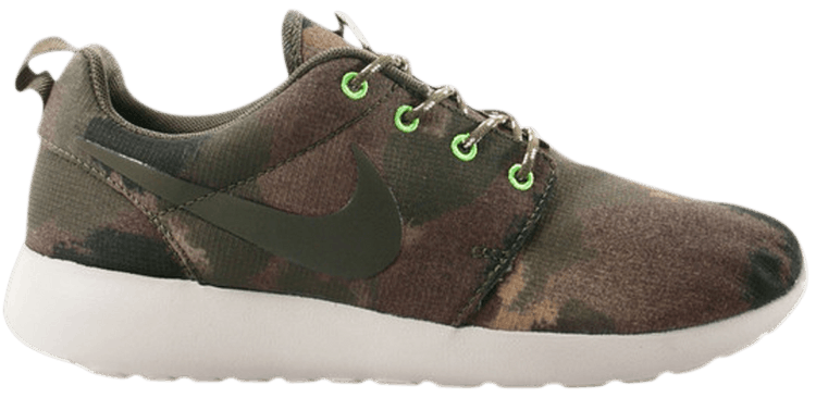 Nike roshe run print hot sale camo