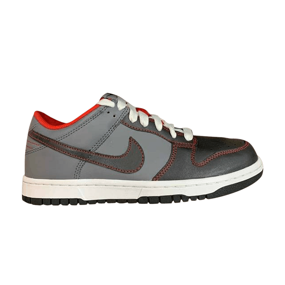 black and gray dunks