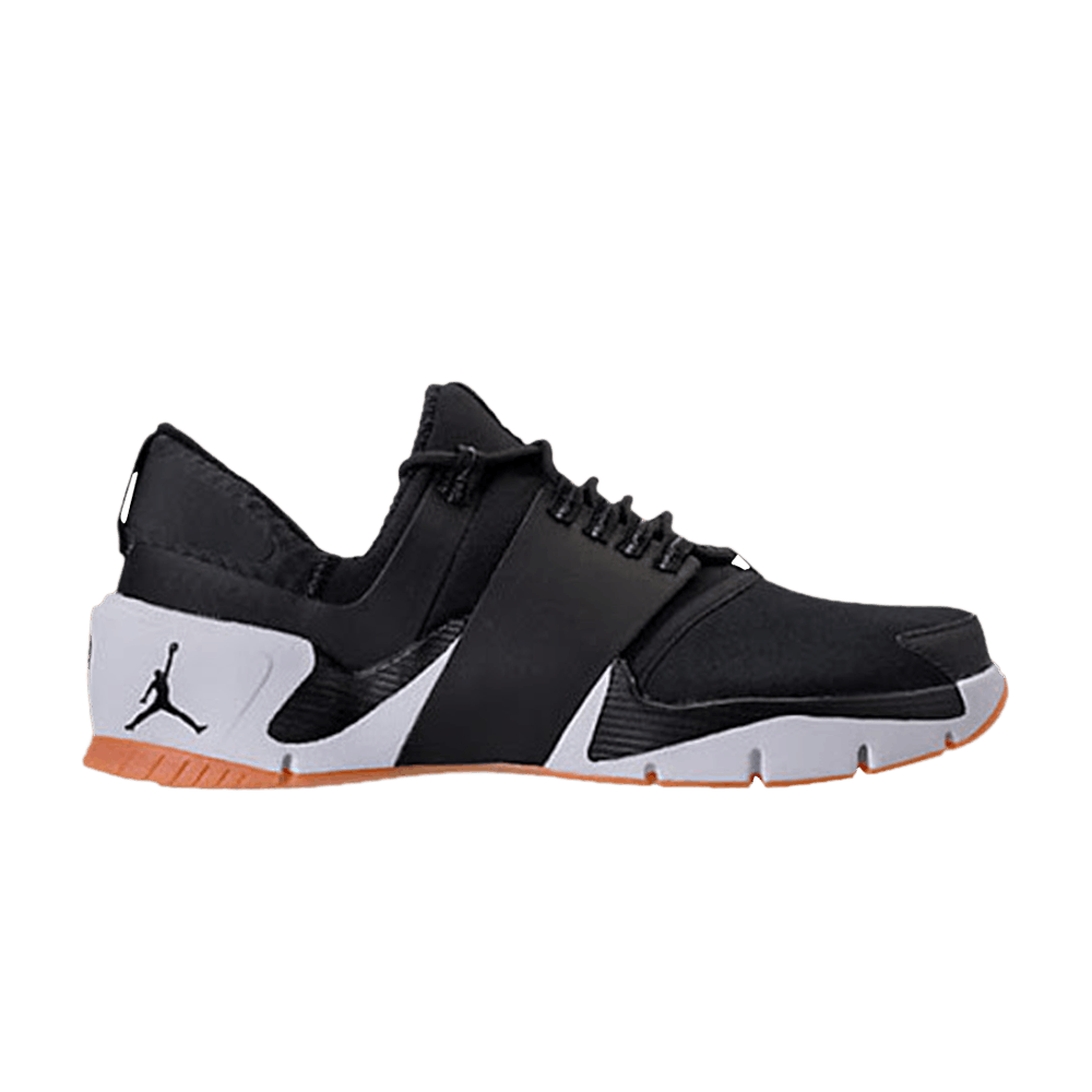 jordan alpha trunner black