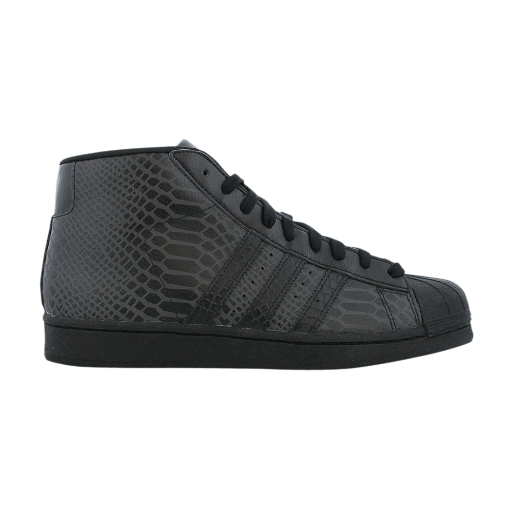 Pro Model 'Snakeskin - Triple Black' | GOAT