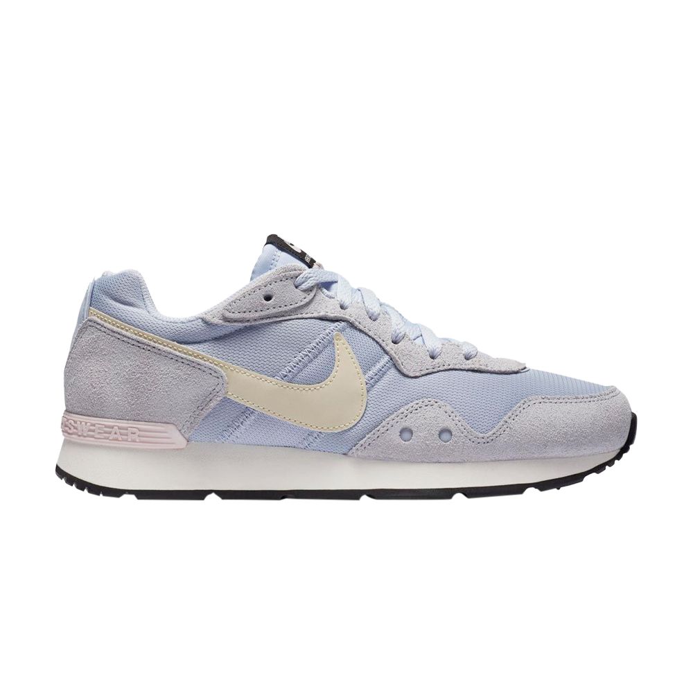 Pre-owned Nike Wmns Venture Runner 'ghost' In Grey