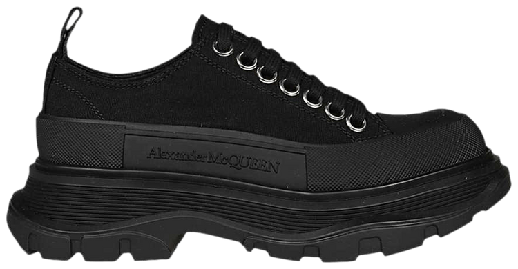 Alexander mcqueen triple black store