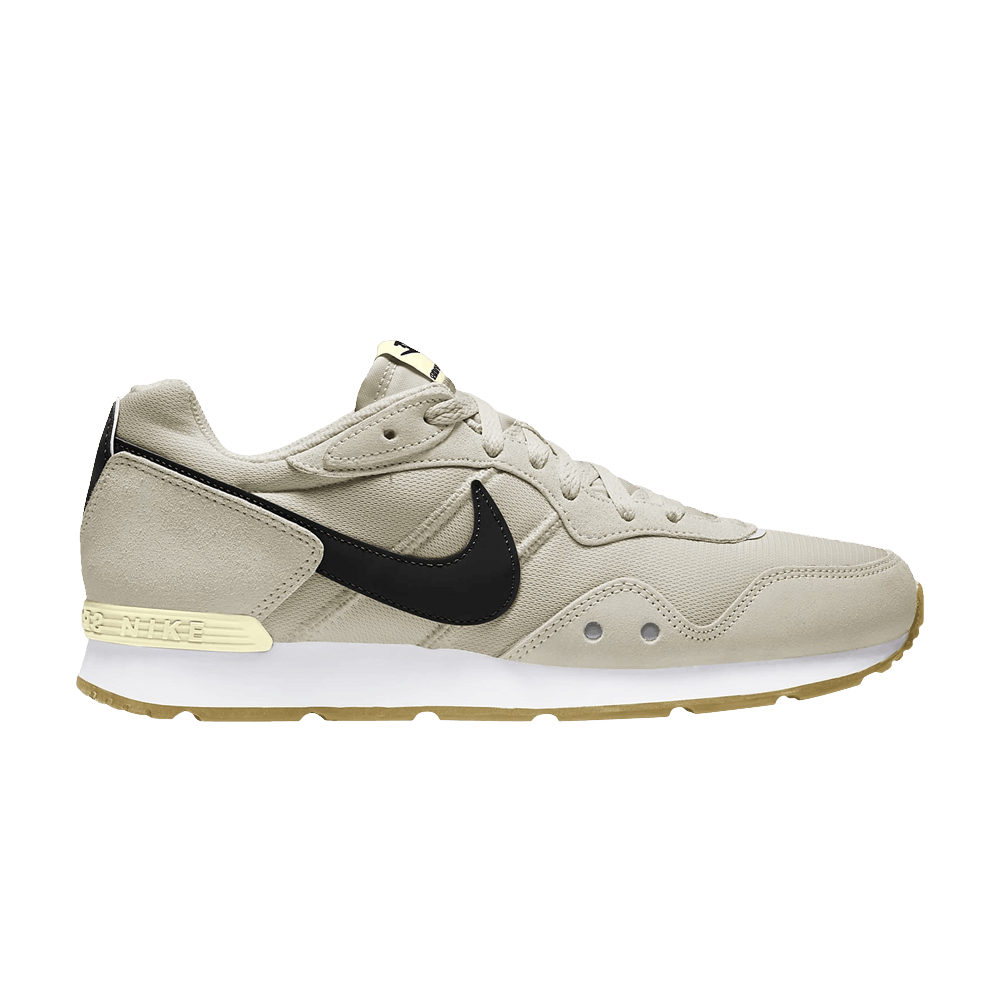 Nike venture runner light bone clearance