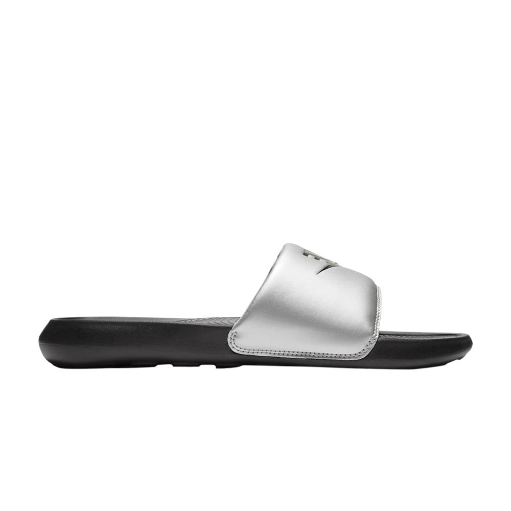 Pre-owned Nike Wmns Victori One Slide 'black Metallic Silver'