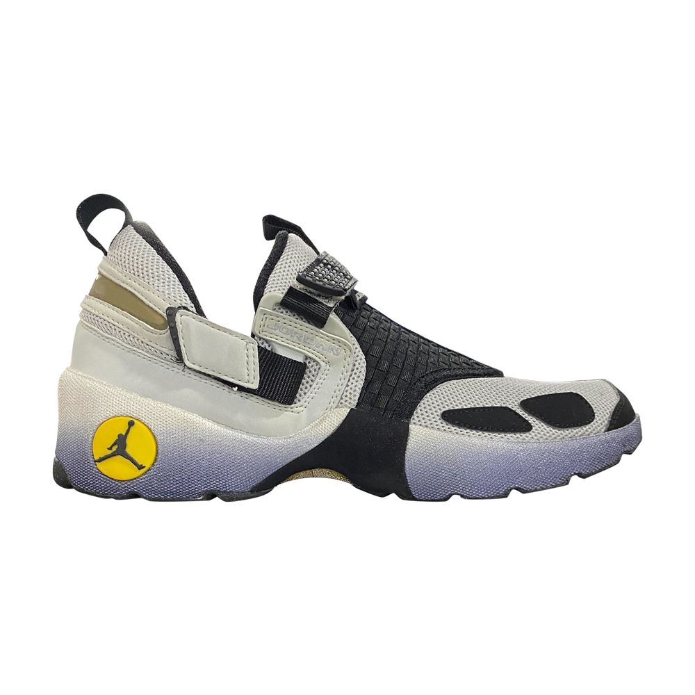 Jordan Trunner LX 'Black Neutral Grey' | Men's Size 12 - 136040-001